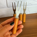 Petisqueira Redonda Para Frios Queijo C/ Molheira Ramekin e Garfinhos Inox Cabo Madeira P/ Petiscos